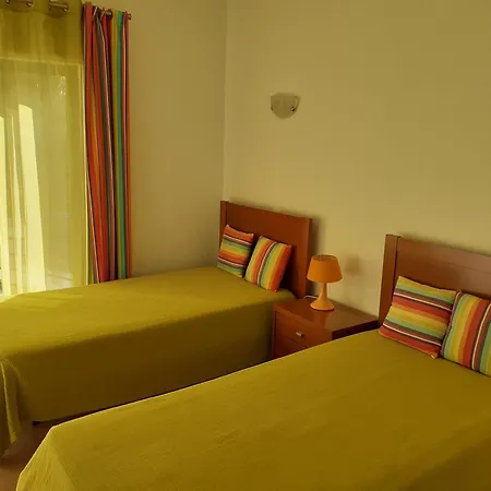 Clube Meia 3* Lagos