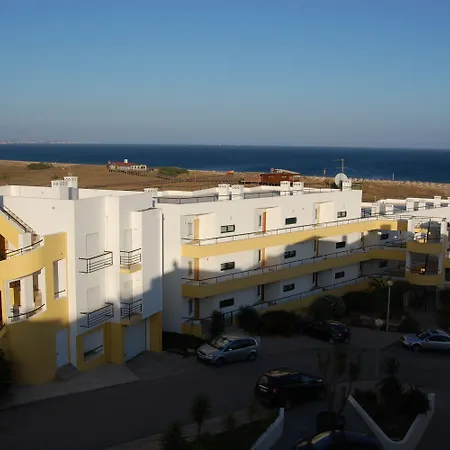Apart Otel Clube Meia 3*