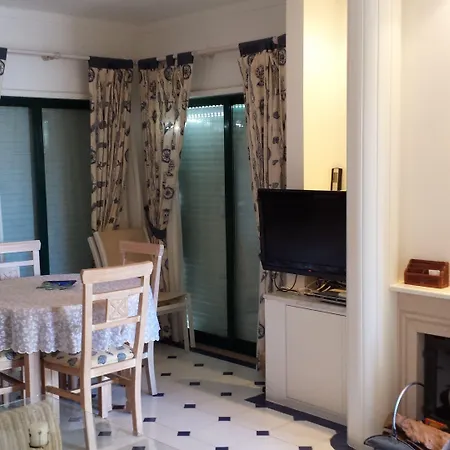 Clube Meia Aparthotel 3*